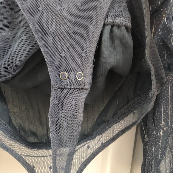 Abercrombie Dusty Blue Long Sleeve Off the Shoulder Bodysuit size S - Picture 4 of 9